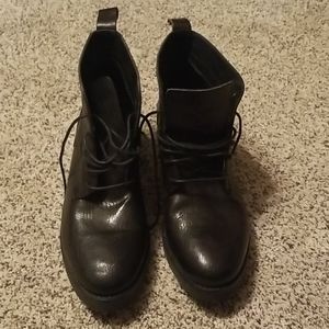 2/$30 Beautiful NWOT Anna Fidanza leather boots